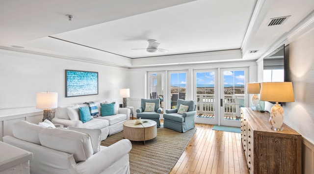 Second Floor: Living Area