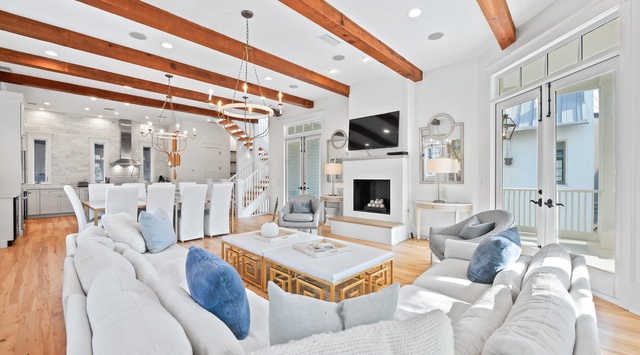 Second Floor: Living Area