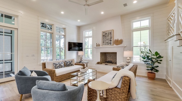 First Floor: Living Area