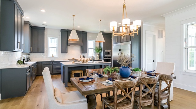 First Floor: Dining Area