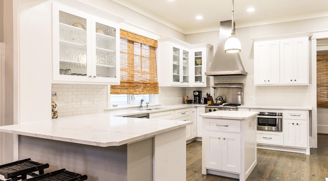 First Floor: Kitchen