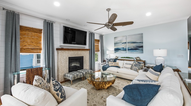 Second Floor: Living Area