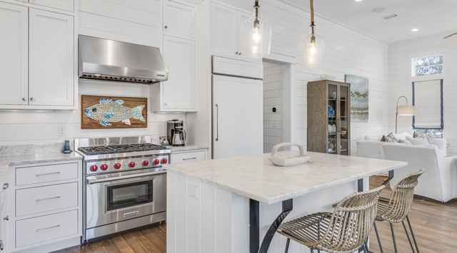 First Floor: Kitchen