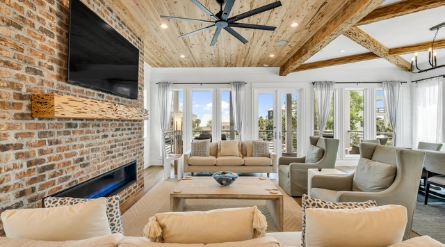 Second Floor: Living Area