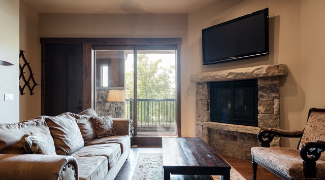  Living Room with Fireplace