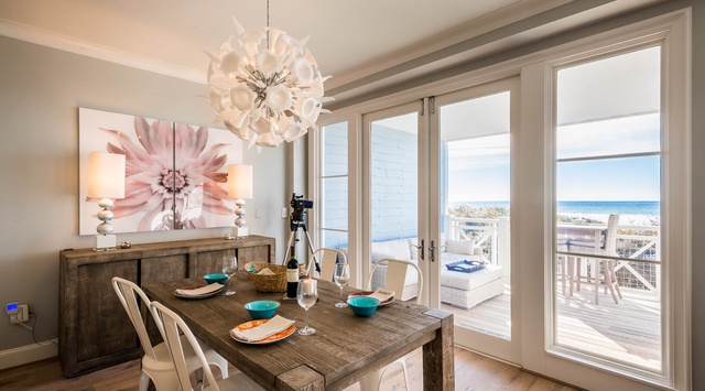 Second Floor: Dining Area