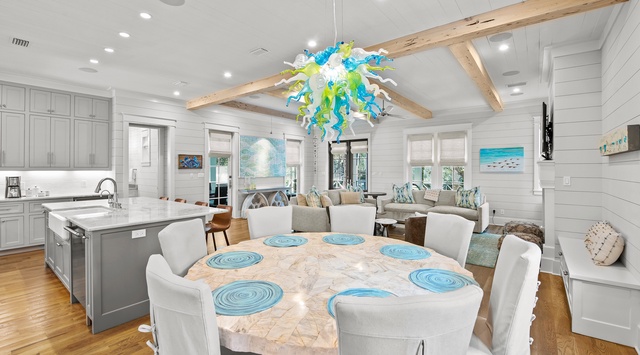 First Floor: Dining Area