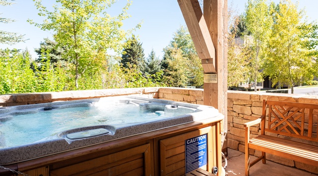  Private Hot Tub