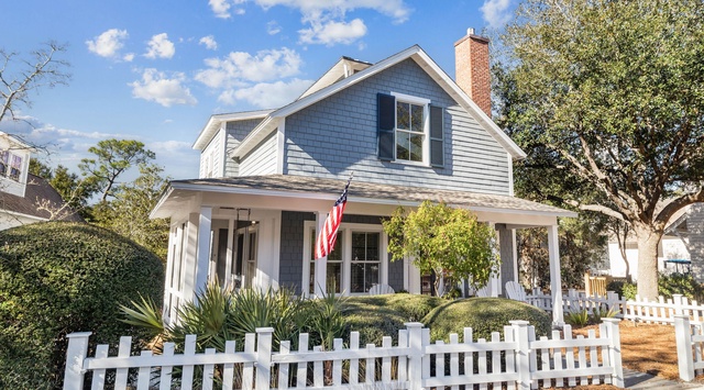 Array_220SaltBoxLn-12