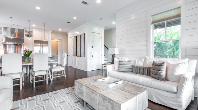 Second Floor: Living Area