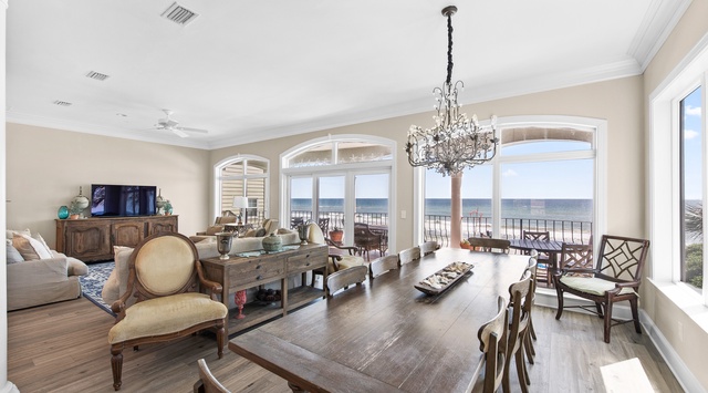 Second Floor: Dining Area