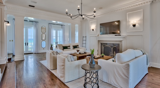 Second Floor: Living Area