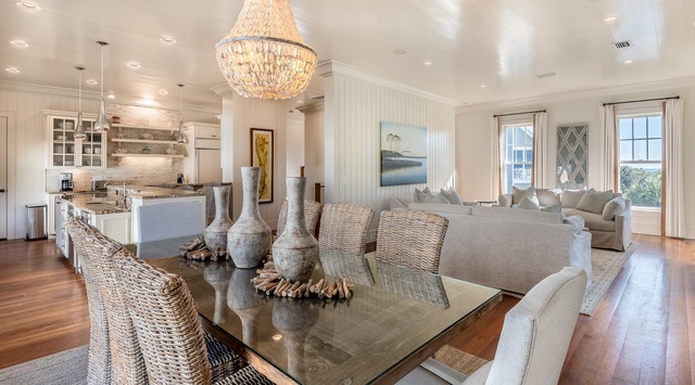 Second Floor: Dining