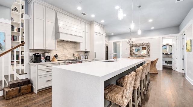 First Floor: Kitchen