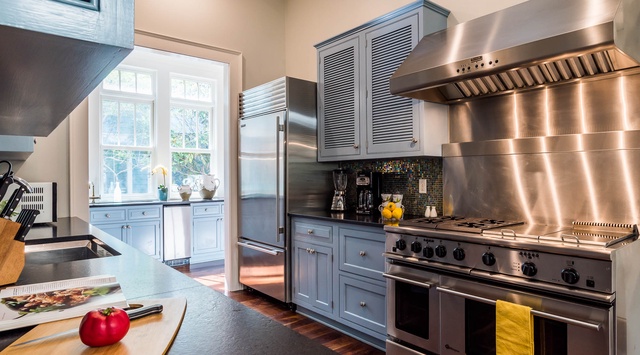 First Floor: Kitchen