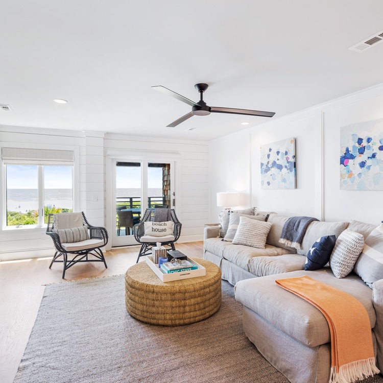 4421 Windswept Villa