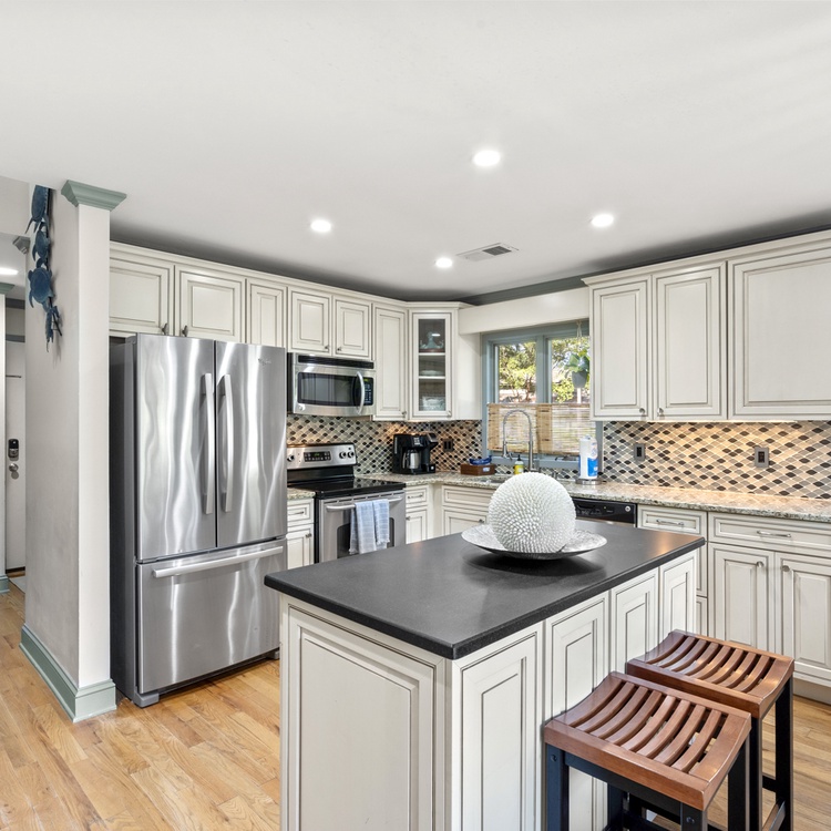 1337 Fairway Oaks Villa