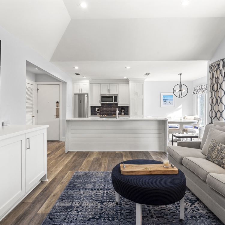 4656 Tennis Club Villa