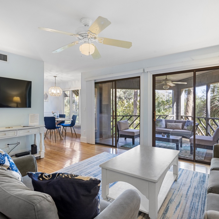 4651 Tennis Club Villa