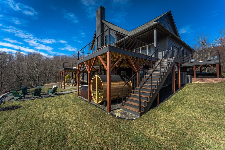 Back Garden Peak Paradise