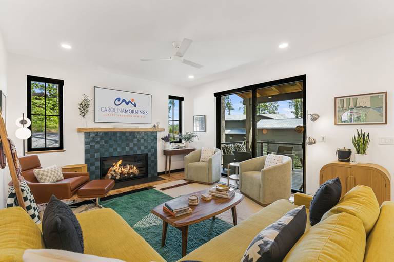 Main Level - Living Area w/ Gas Fireplace & Smart TV