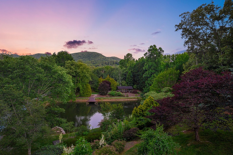 Nine Acre Estate Near Asheville