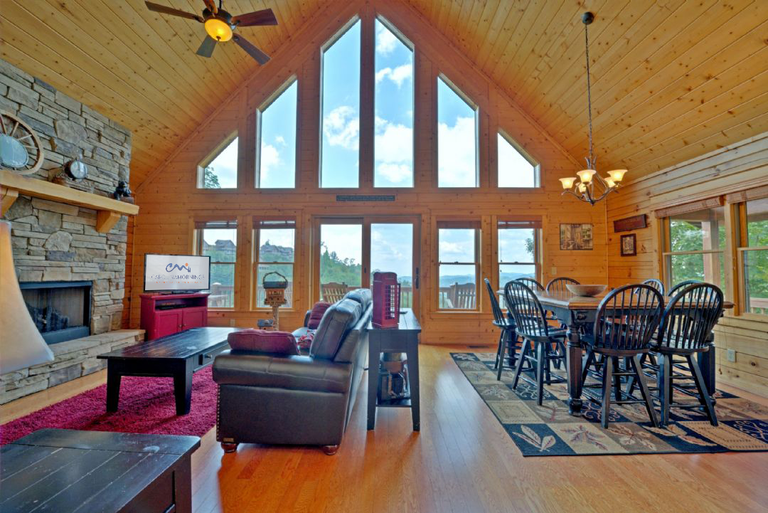 Living Area & Dining Area