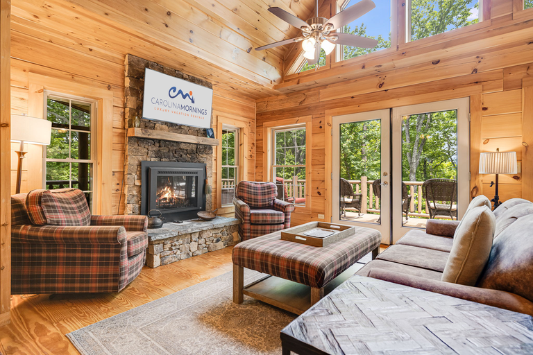 Open Floorplan, Gas Fireplace, Vaulted Ceiling & Wrap-Around Deck