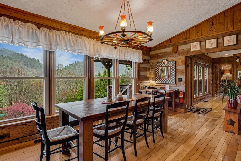 Natural Lighting In the Dining Area