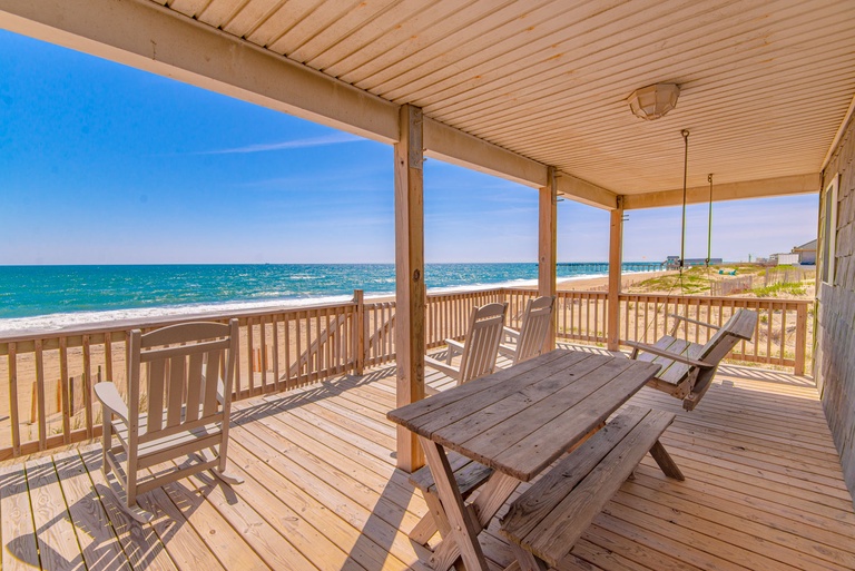 Featured Property 057 | The Aqua Hut