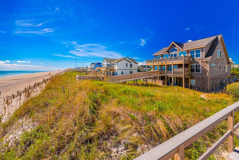 Featured Property 260 | An Aqua View