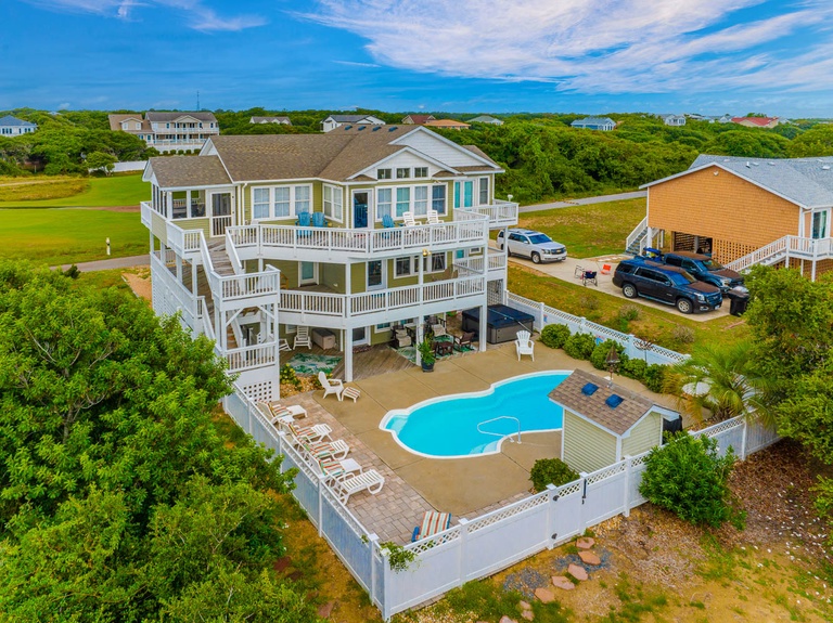 Featured Property 730 | Queen On The Green