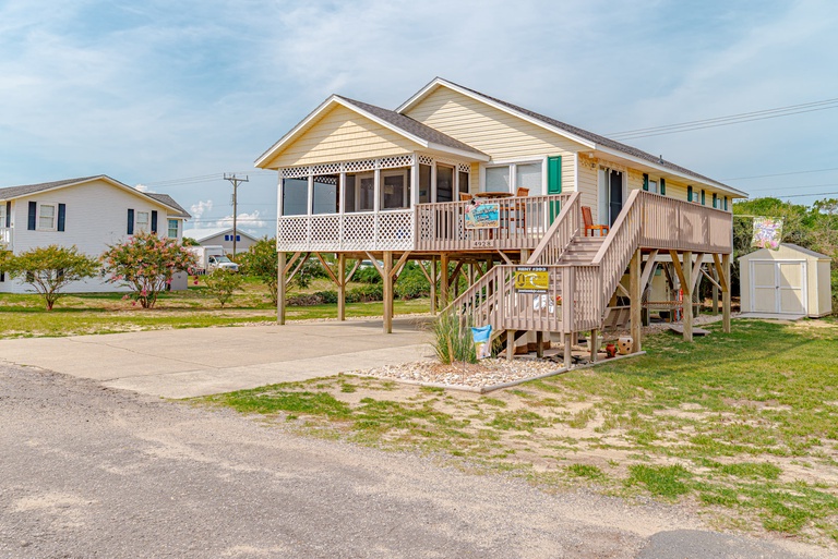 Featured Property 393 | Don't Worry Beach Happy
