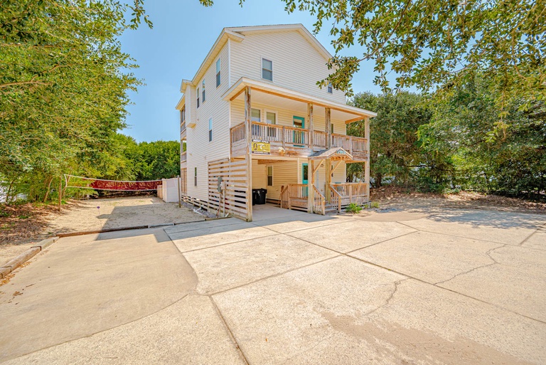Featured Property 704 | Beachy Keen
