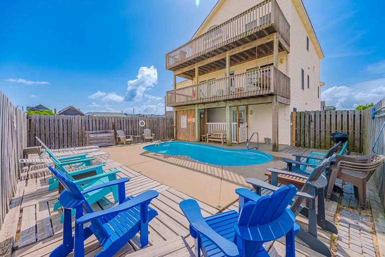 Featured Property 805 | Felina's Hideaway