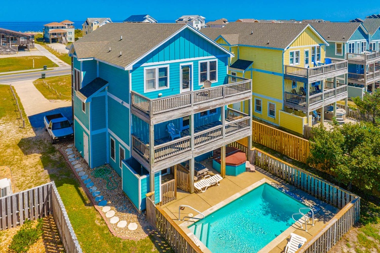 Featured Property 332 | Salty Daze