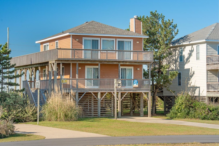 Featured Property 273 | Llama Beach