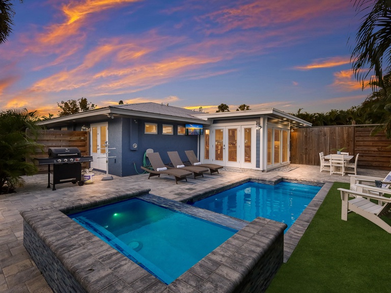 Blue Oasis West Photo