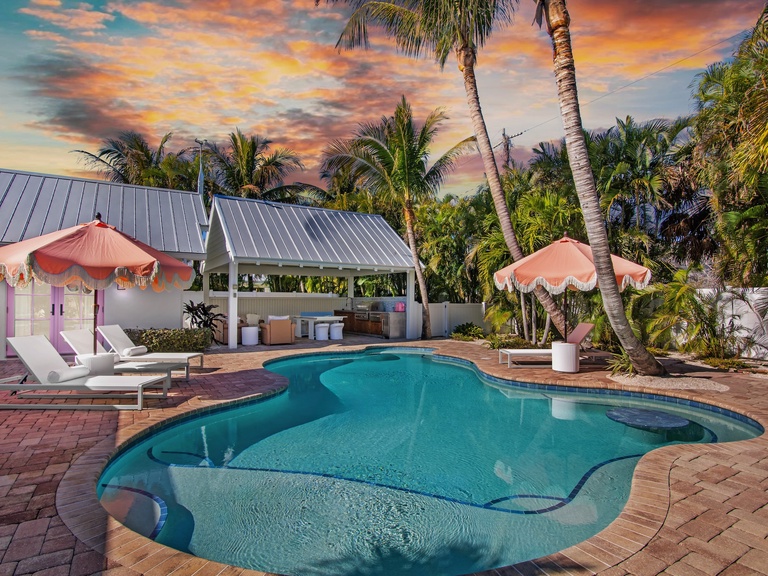 The Pink Palm Photo