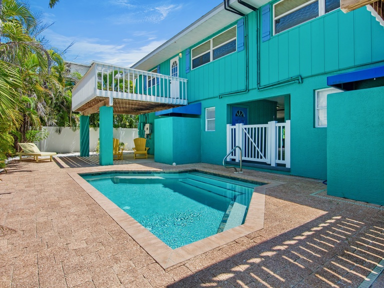 Emerald Shores East Photo