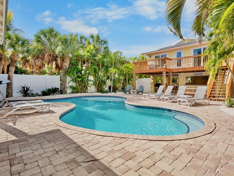 Cabana Breeze Photo
