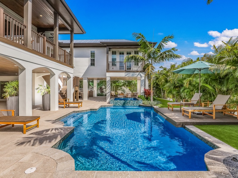 Banyan Manor Photo