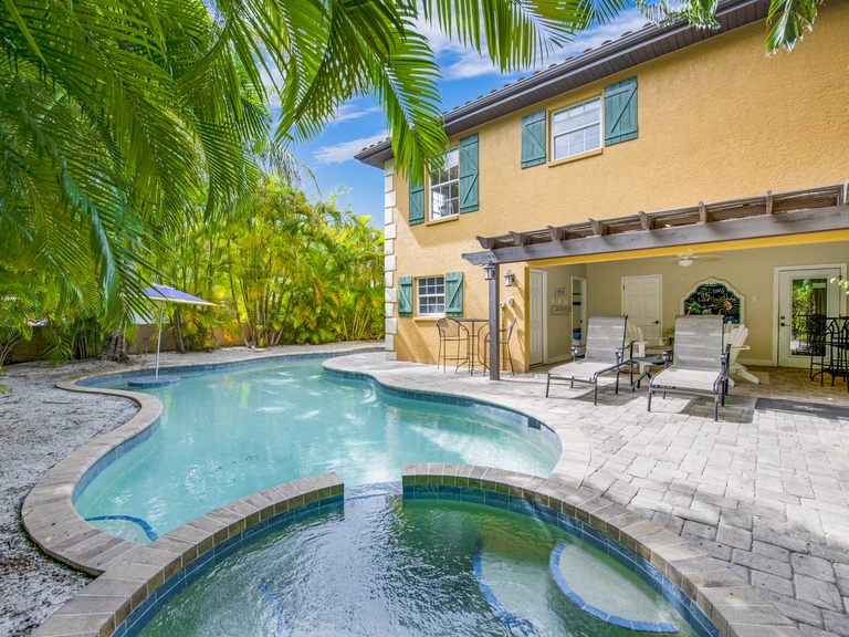 Calypso Cottage Photo