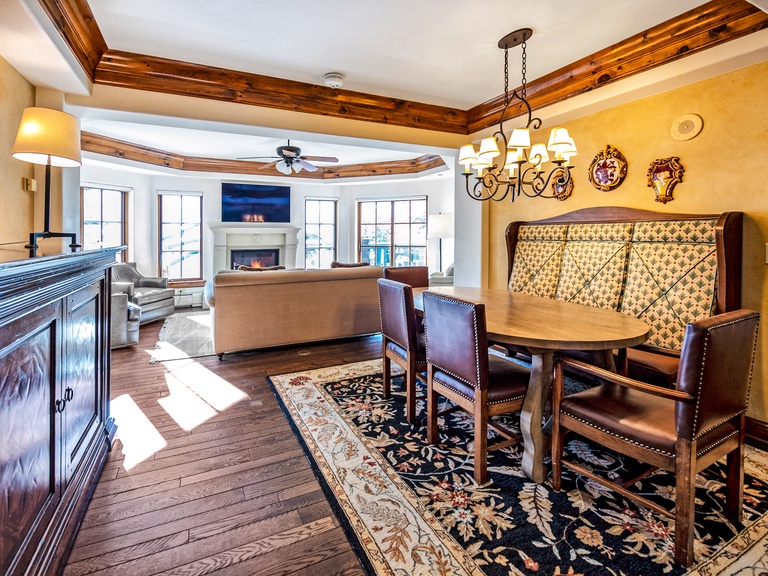Two bedroom, two bathroom condo 3