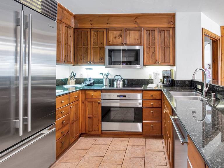 Three bedroom, three bathroom condo 2