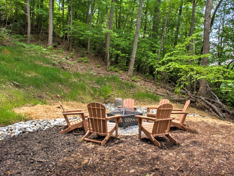 Firepit with Outdoor Seating