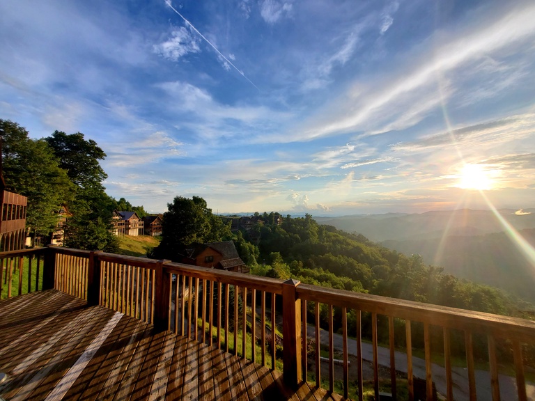 Black Bear Lodge at Scenic Wolf