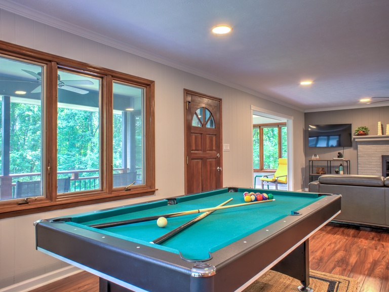 Second Living Area with Pool Table