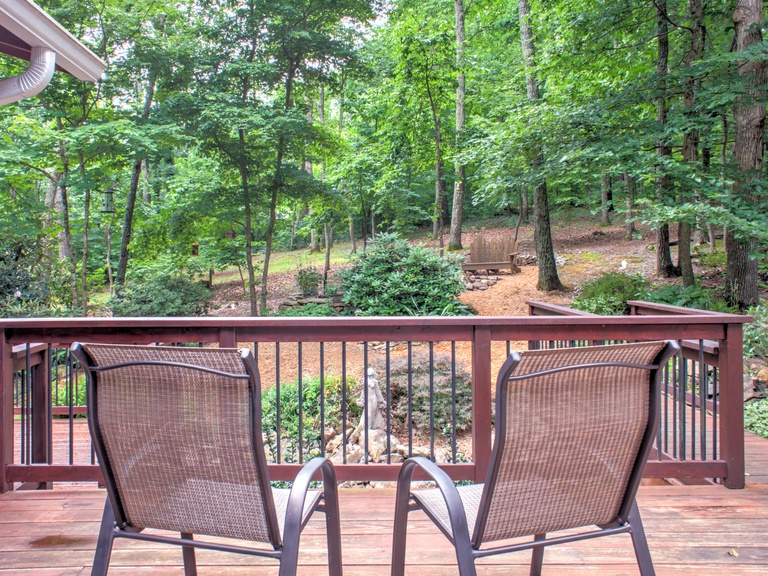 Find Peace & Tranquility at Tranquil-Nest AVL