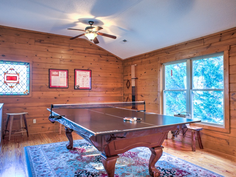 Recreation Room w/ Ping Pong & Pool Table